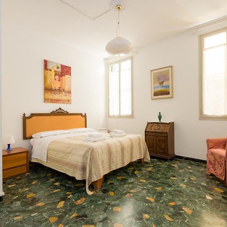 Апартаменты Kyra'S House Венеция Экстерьер фото